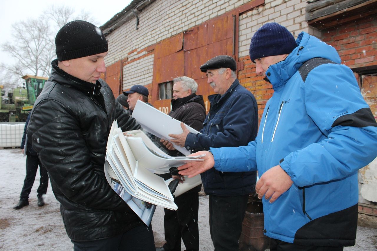 Как в Менделеевском районе прошёл семинар по подготовке техники на зимнее хранение