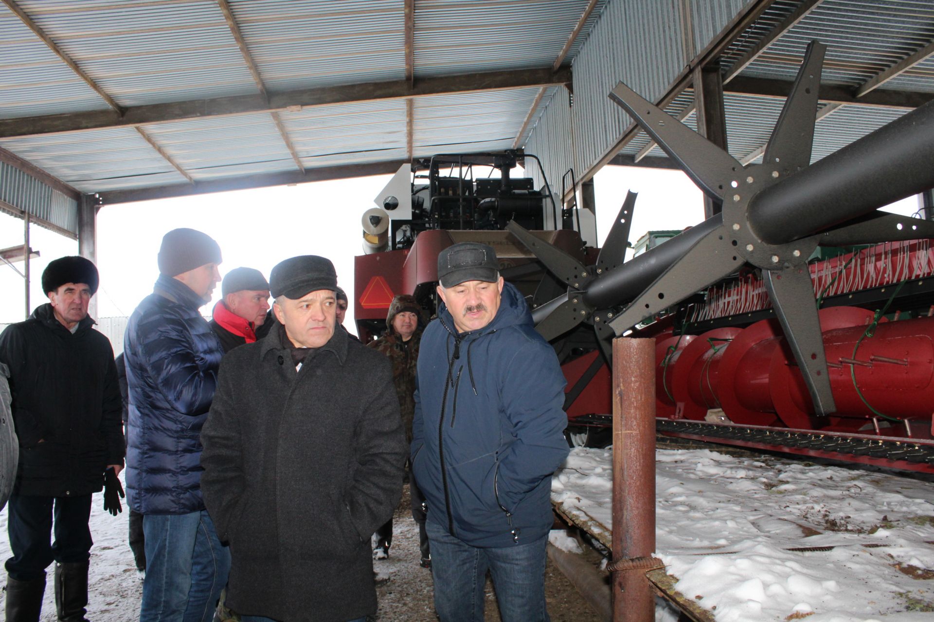 В ООО «Победа» Менделеевского района презентовали новый комбайн