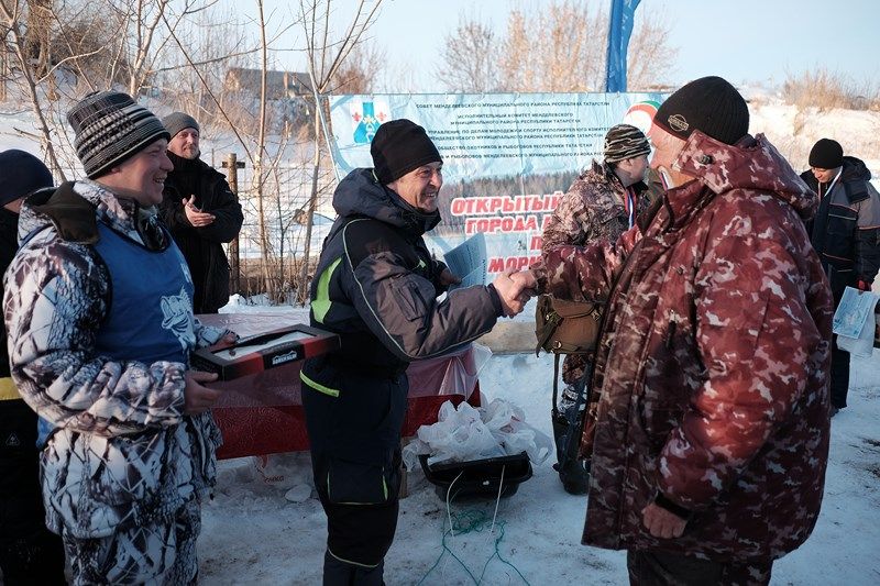 Кто стал победителем чемпионат Менделеевска по ловле рыбы на мормышку