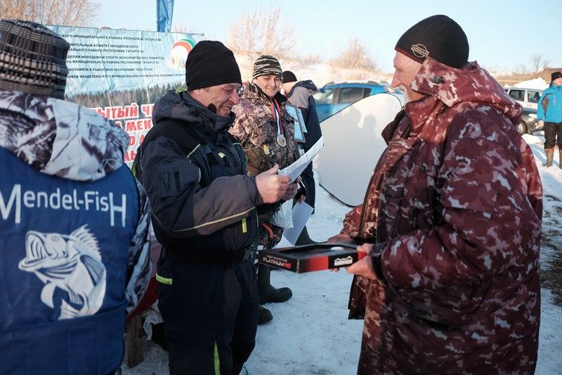 Кто стал победителем чемпионат Менделеевска по ловле рыбы на мормышку