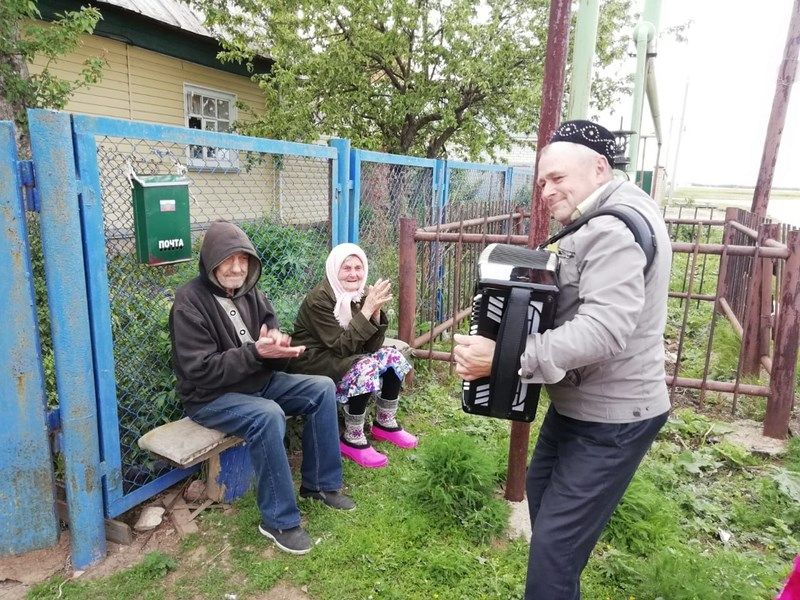 В Менделеевске прошел традиционный сбор подарков на Сабантуй