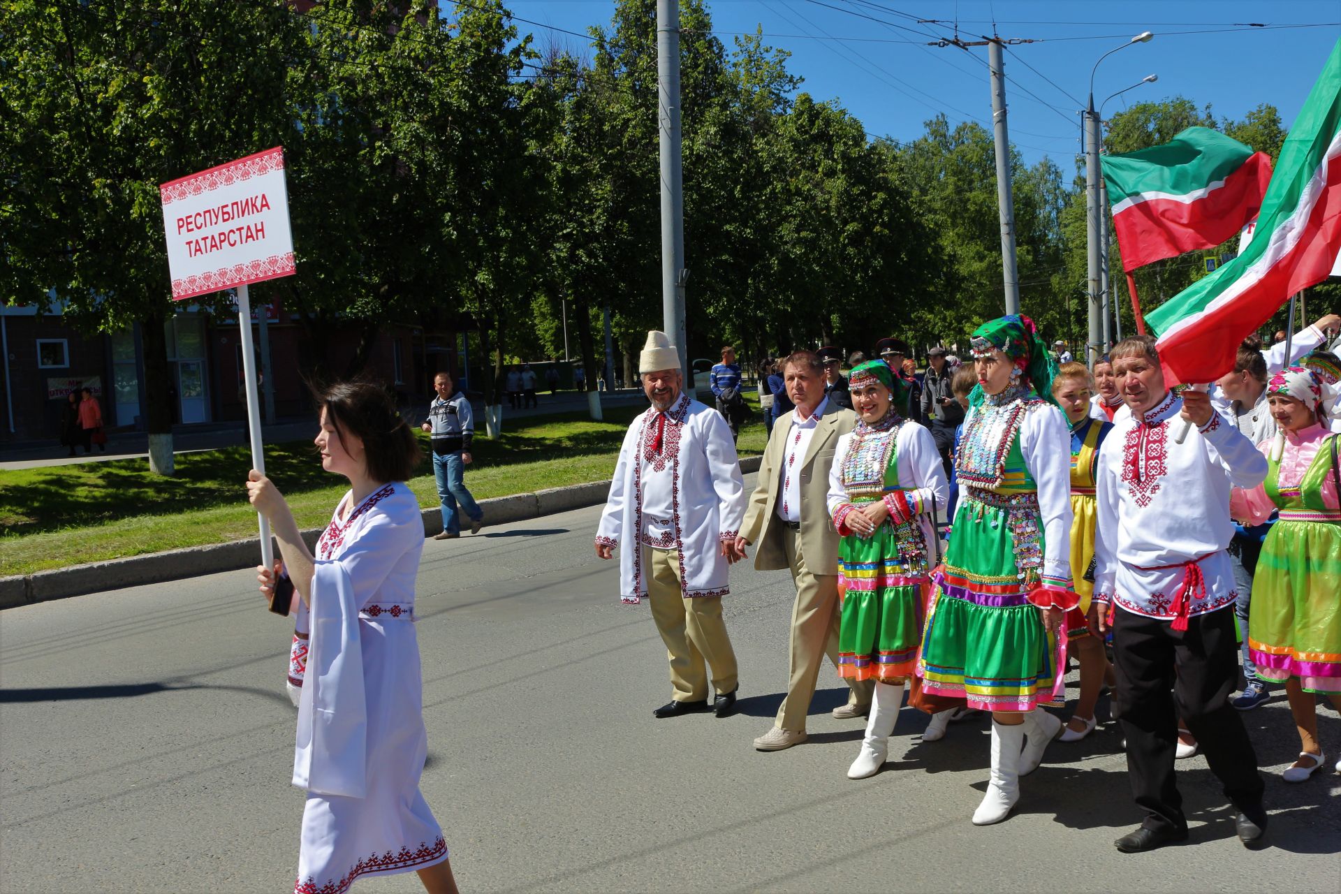 Менделеевские марийцы пригласили на «Марийскую восьмерку» эстонскую делегацию