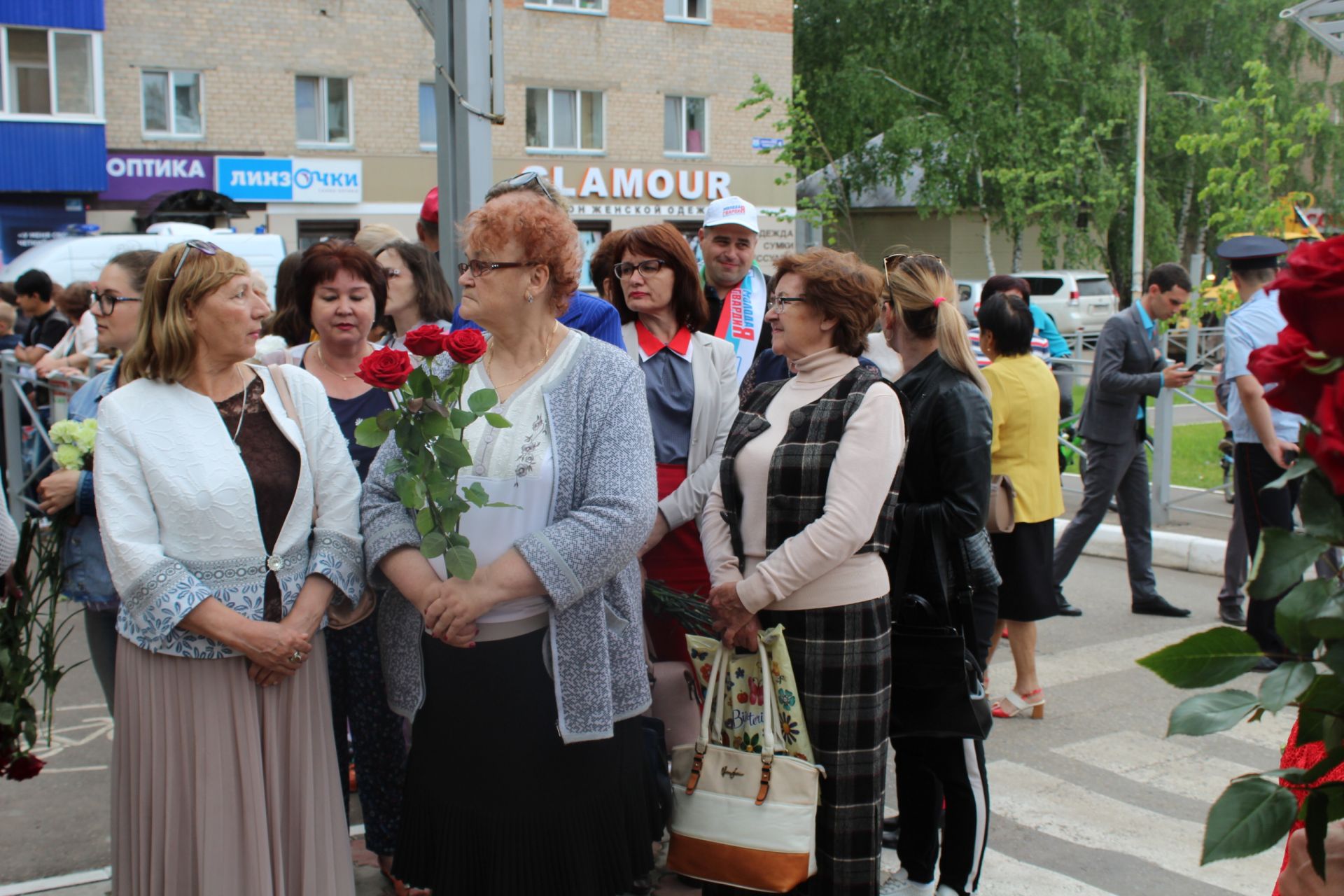 В Менделеевске открыт памятник труженикам тыла, вдовам и детям войны