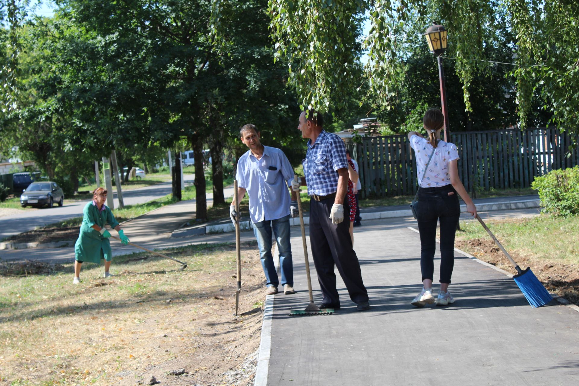 «Чисто и достойно встретим День города»: в Менделеевске прошёл средник