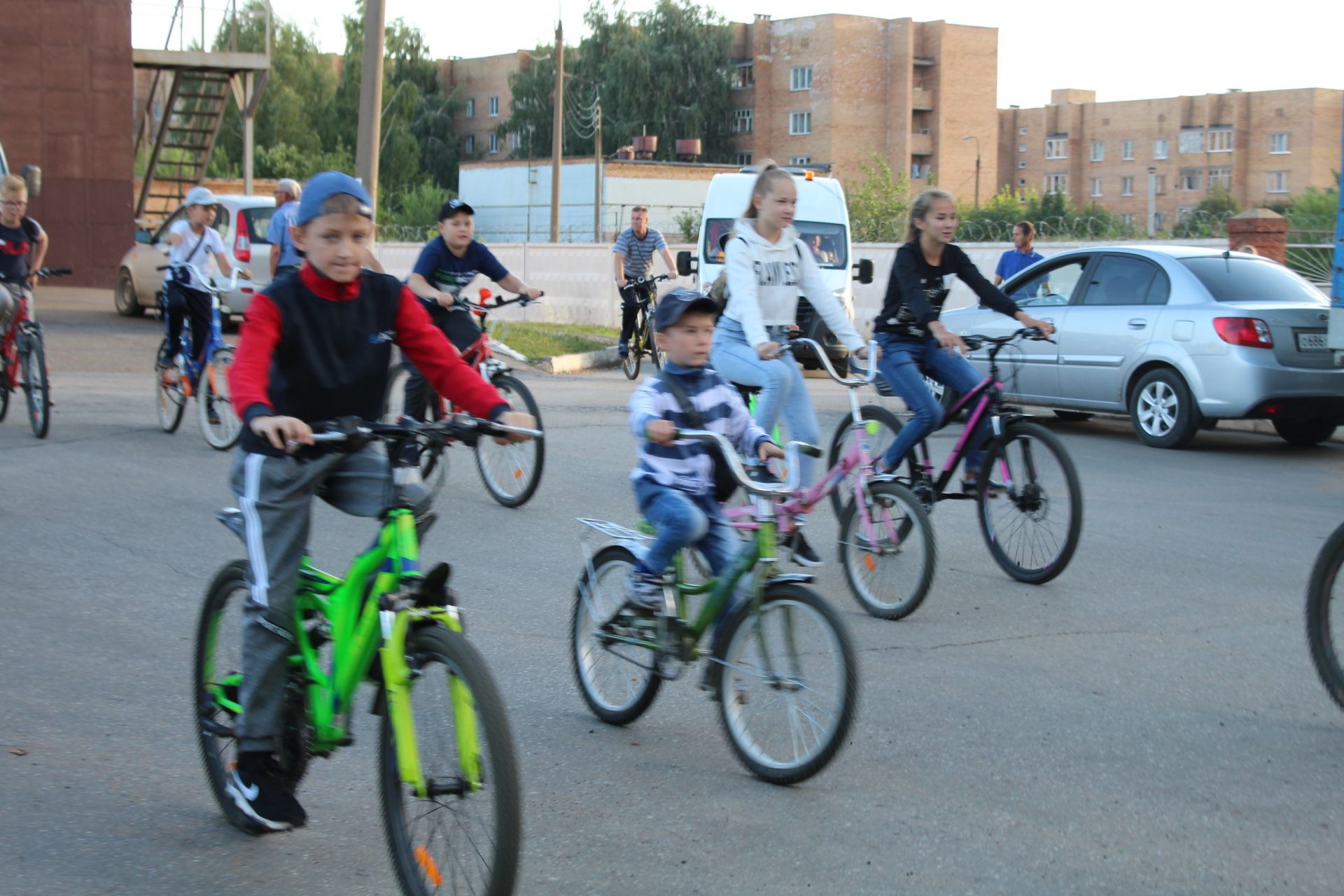 День города в Менделеевске открыли велопробегом