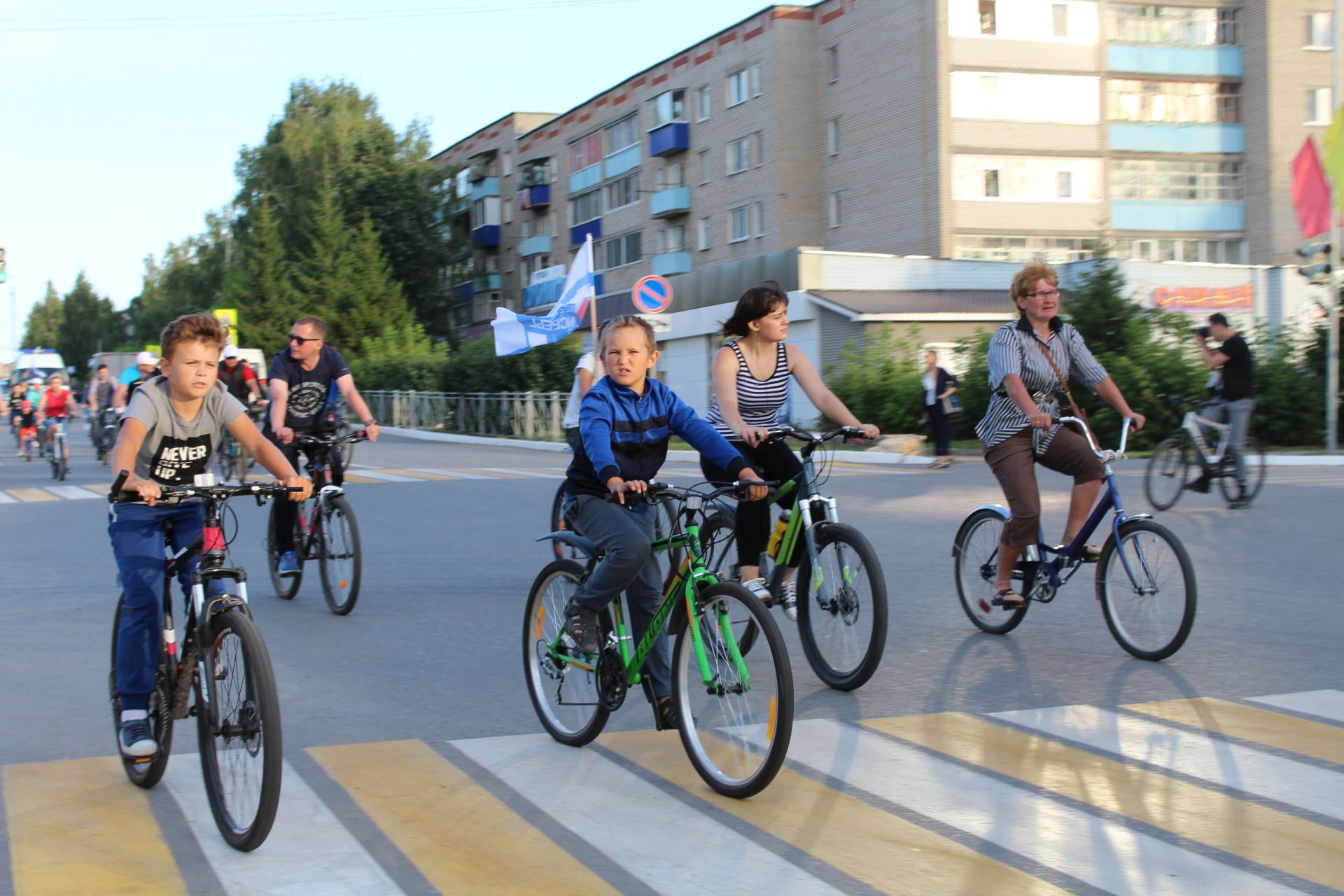 День города в Менделеевске открыли велопробегом