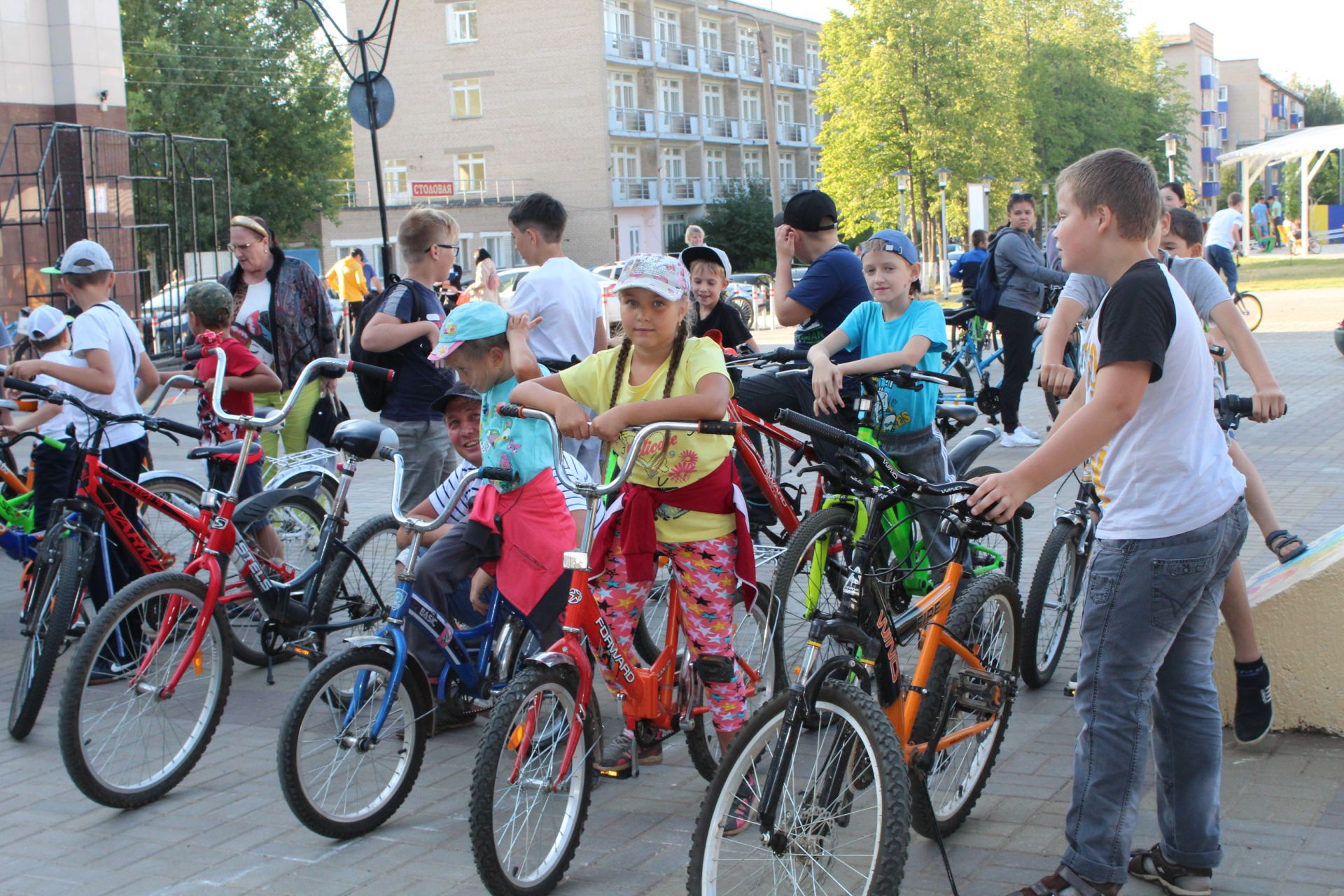 День города в Менделеевске открыли велопробегом