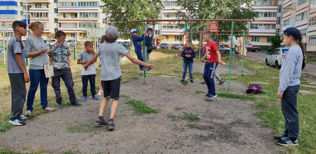 Как отметили День города на дворовой площадке Химиков, 11