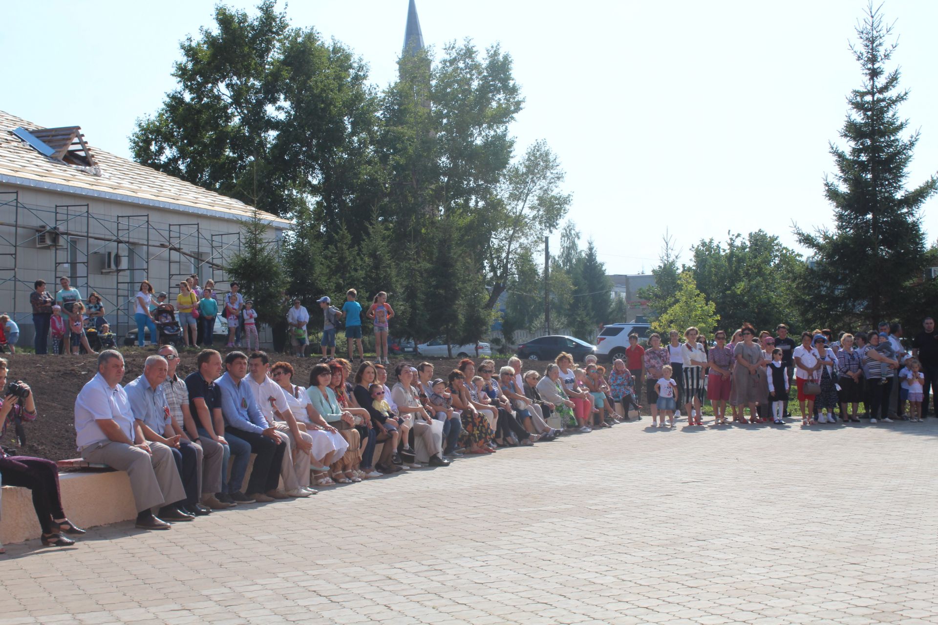 В Менделеевске в День республики открыли ДШИ