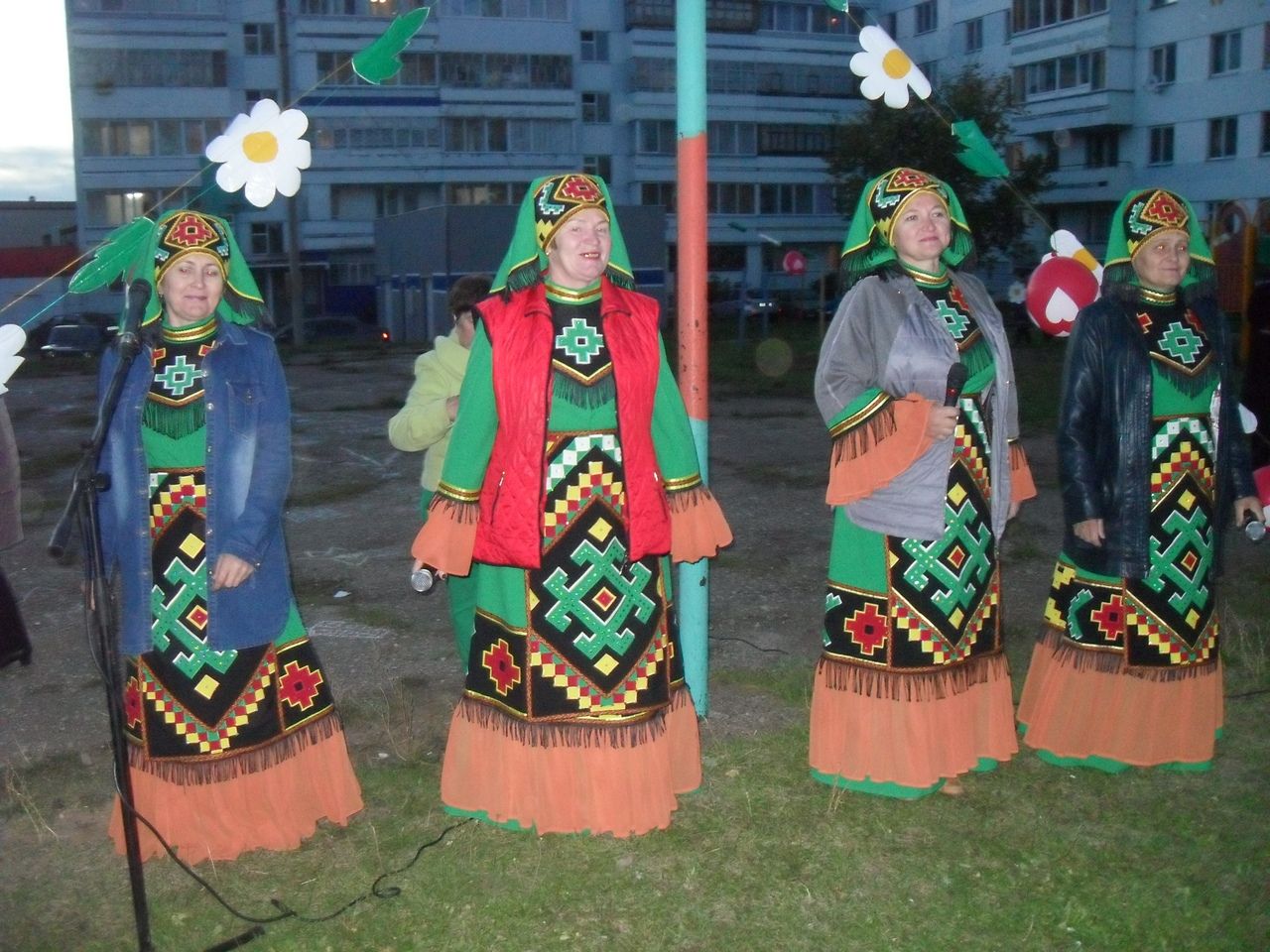 Во дворе дома 4 по улице Юбилейная прошёл праздник двора