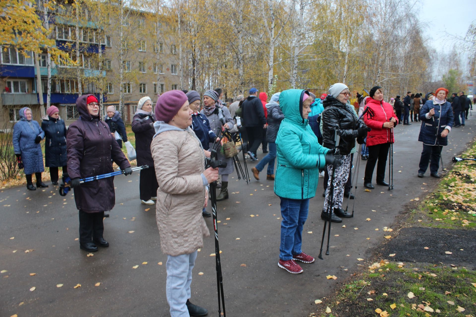 Фитнес на свежем воздухе: в Менделеевске открыли «Аллею спорта»