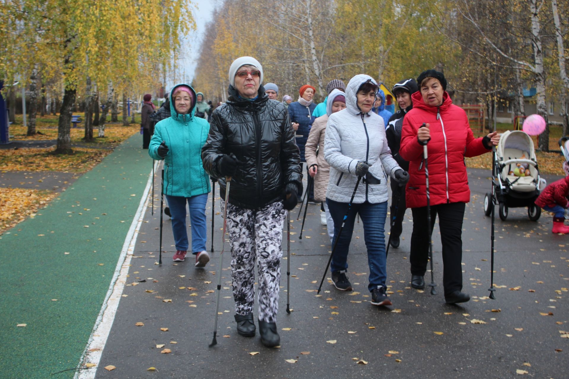 Фитнес на свежем воздухе: в Менделеевске открыли «Аллею спорта»