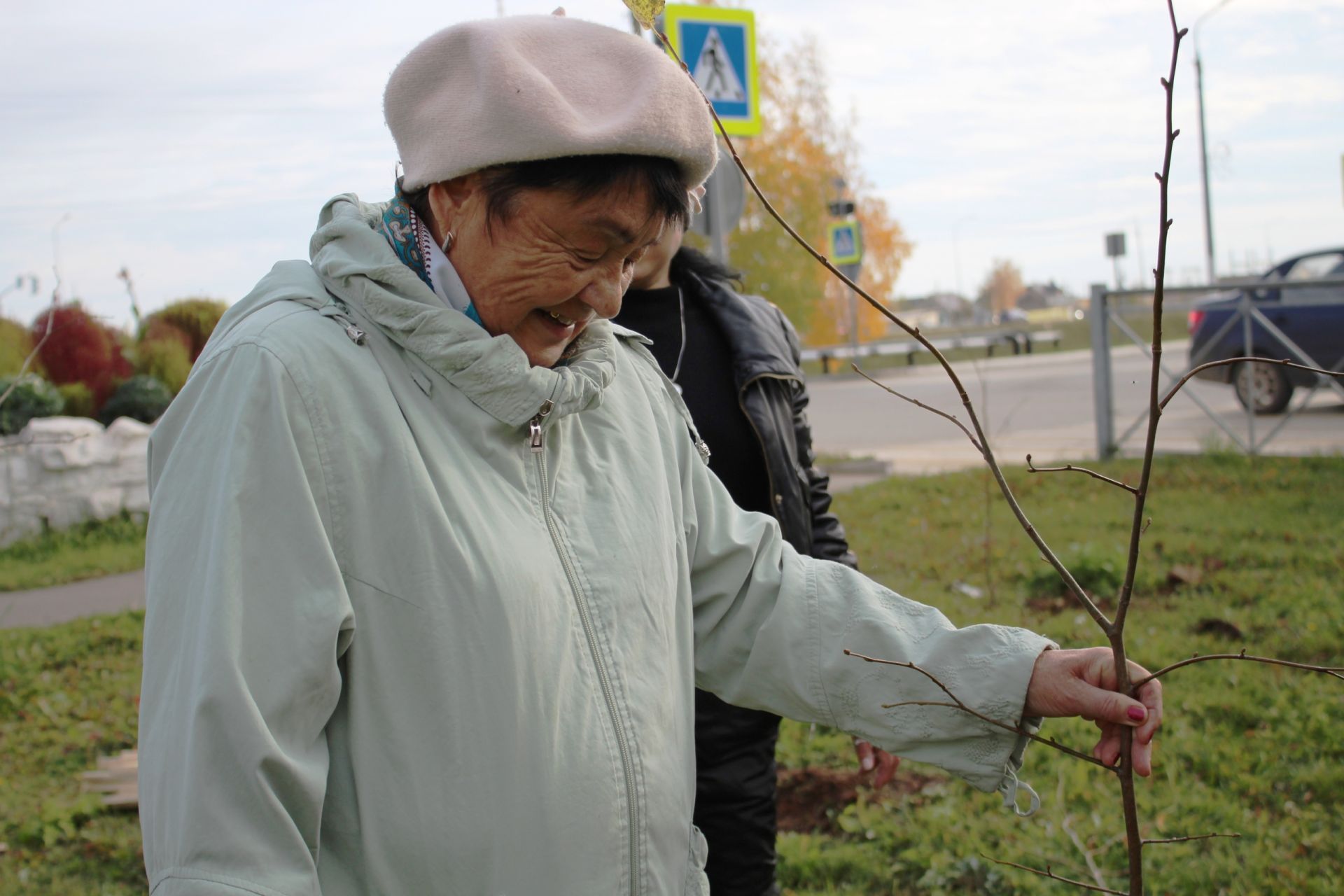 В рамках акции «Неделя леса» в Менделеевске посадили 600 деревьев