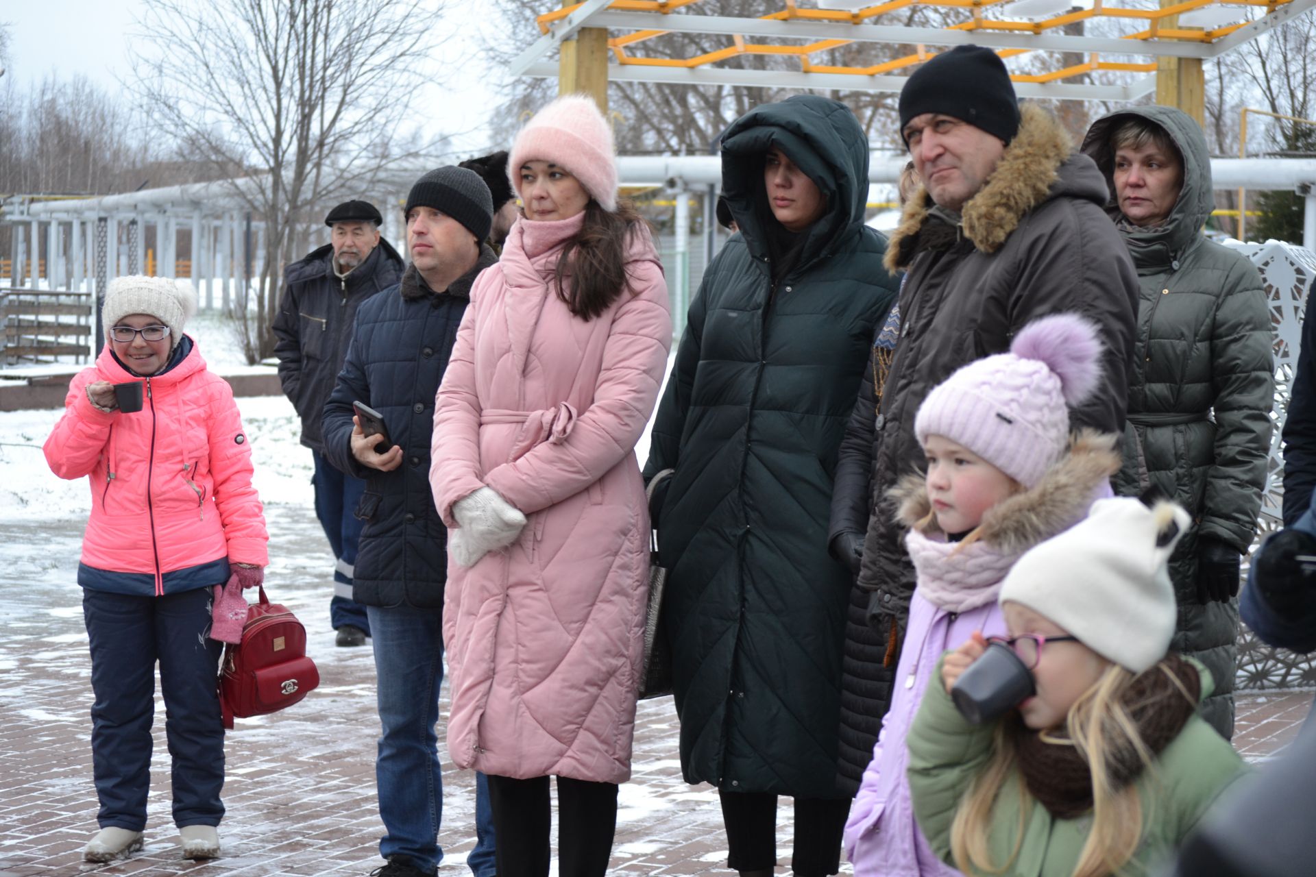 Большой и железный: на «Ушковских островах» появился памятник гудку