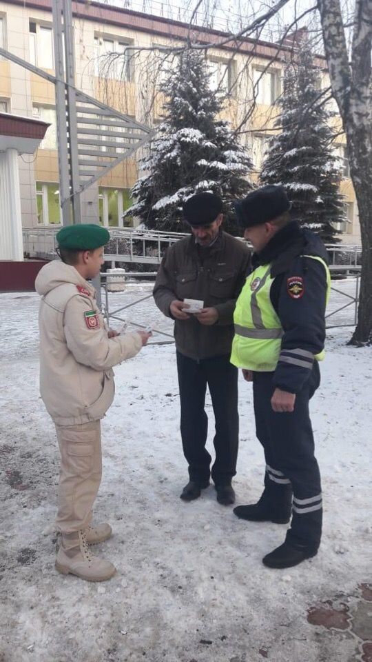 В Менделеевске провели акцию «Засветись»