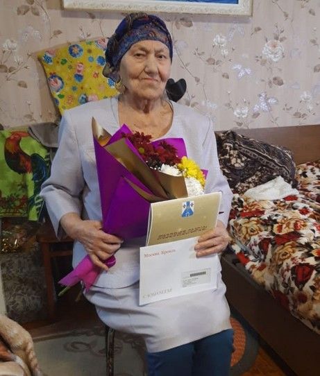 Менделеевчанка Мария Попова отметила 90-летие