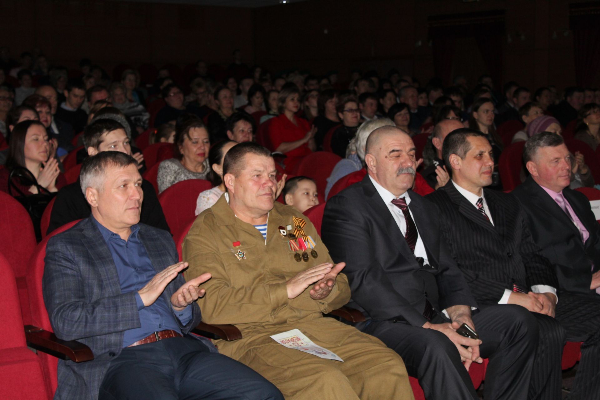 «Вам, Герои – защитники Отечества посвящается»: чем запомнился в Менделеевске праздничный концерт в честь 23 февраля