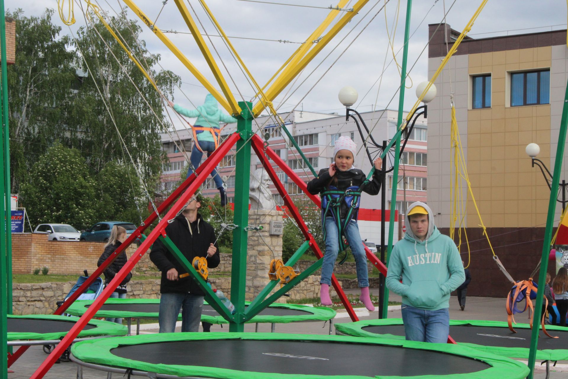 «Похимичили» по-менделеевски: чем запомнился горожанам День химика