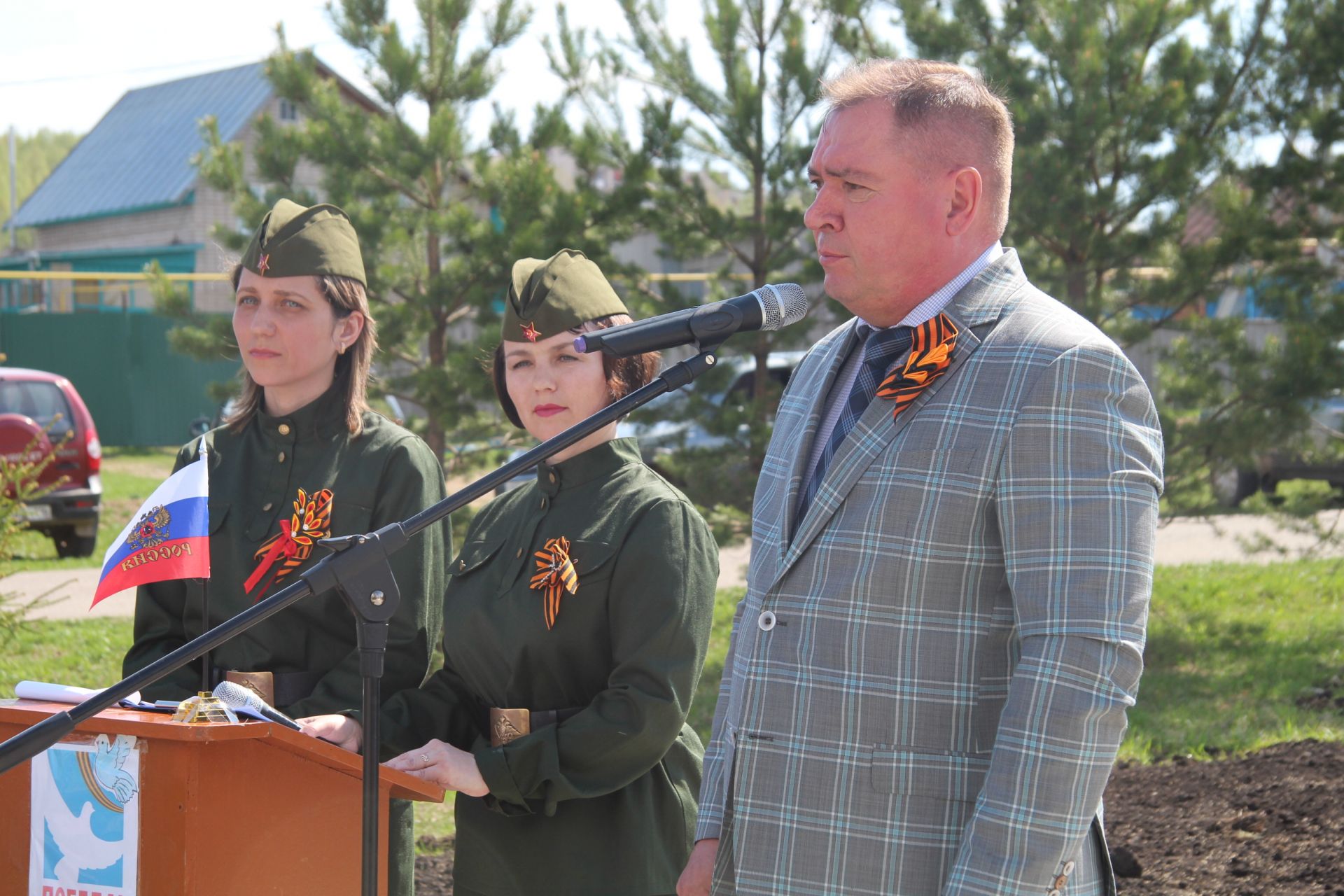 В Ижёвке открыли памятник воинам – односельчанам