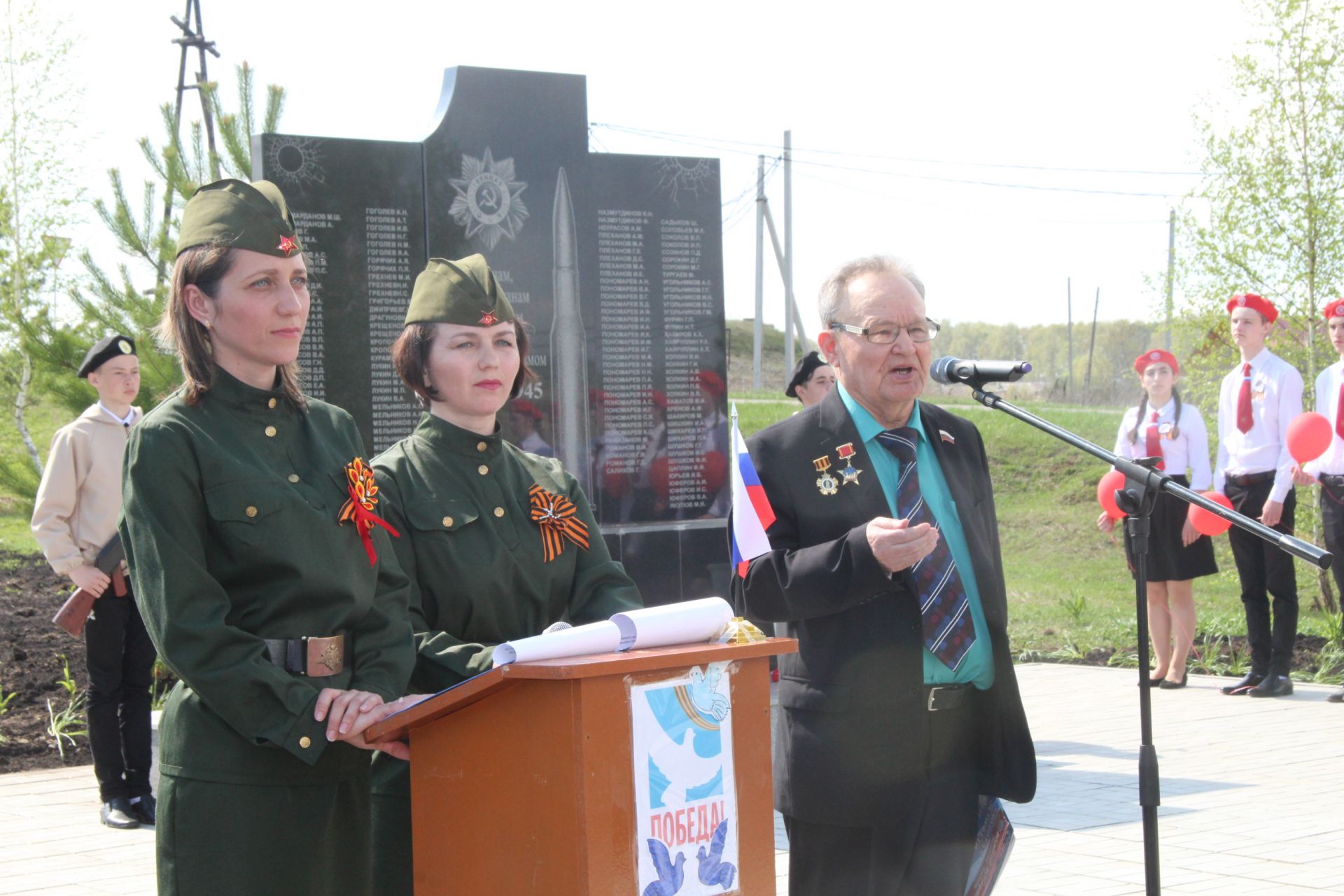 В Ижёвке открыли памятник воинам – односельчанам