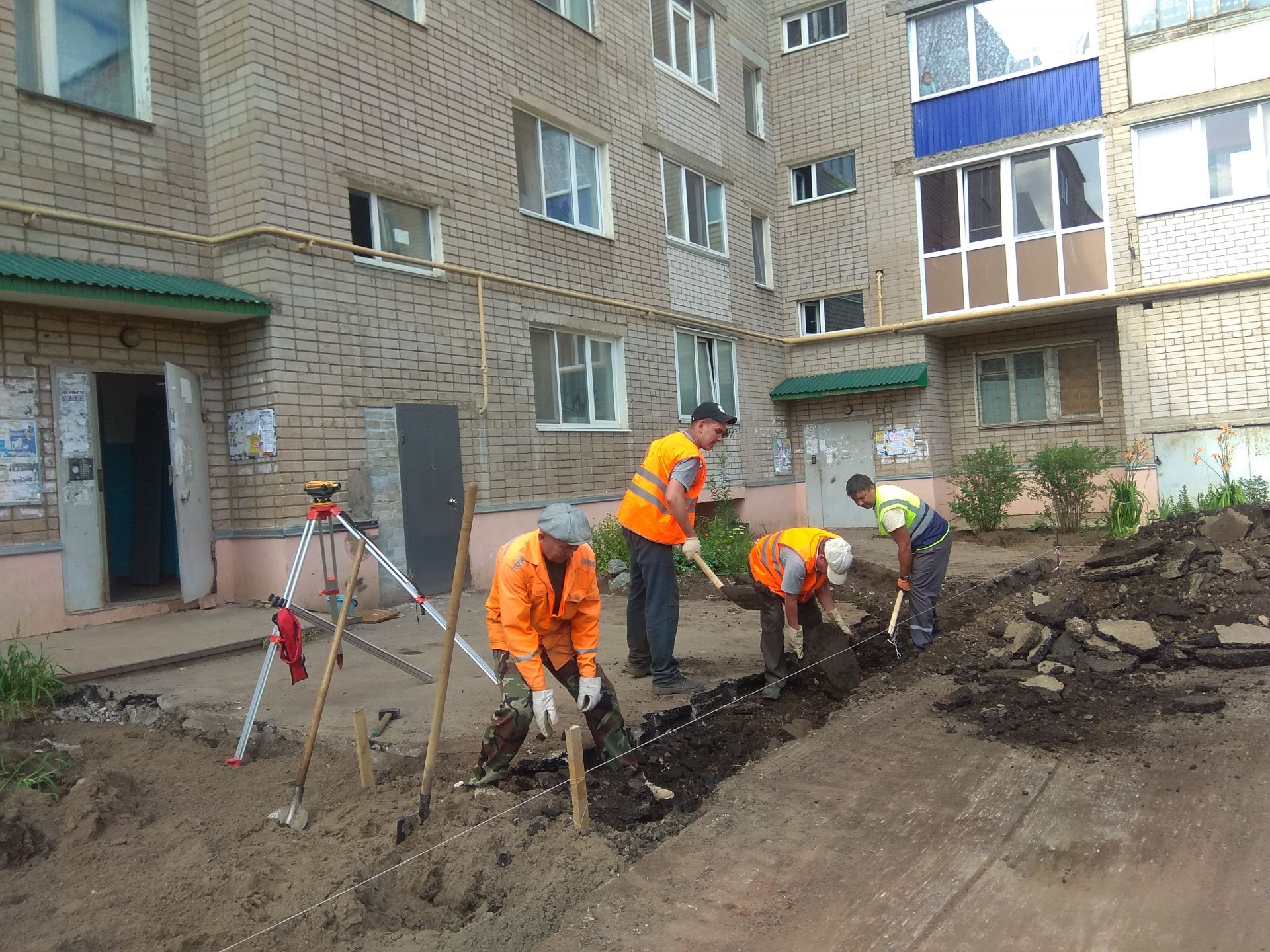 В Менделеевске приступили к расширению дворов