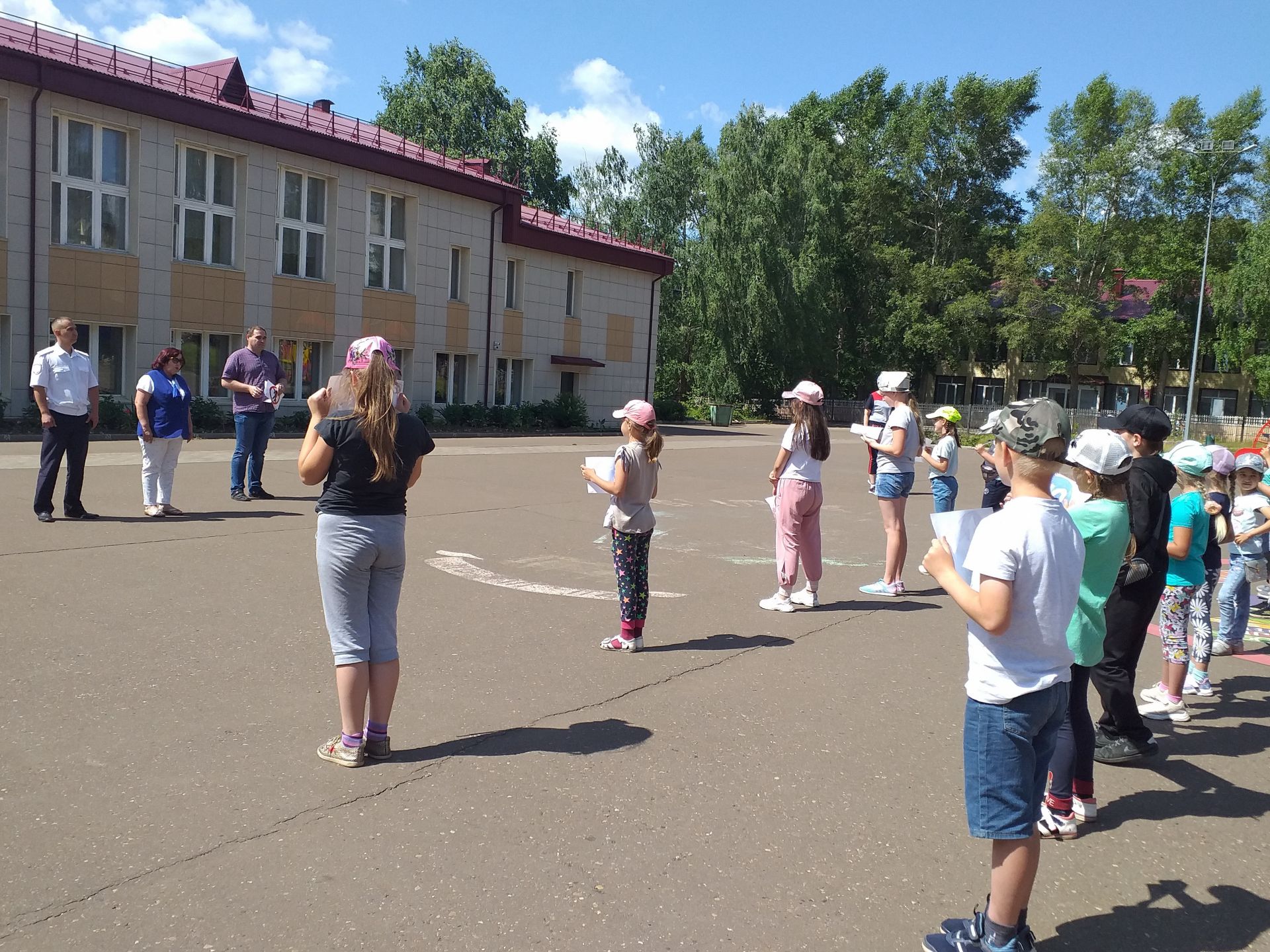 В пришкольном лагере Менделеевска прошло мероприятие по профилактике детского дорожно-транспортного травматизма