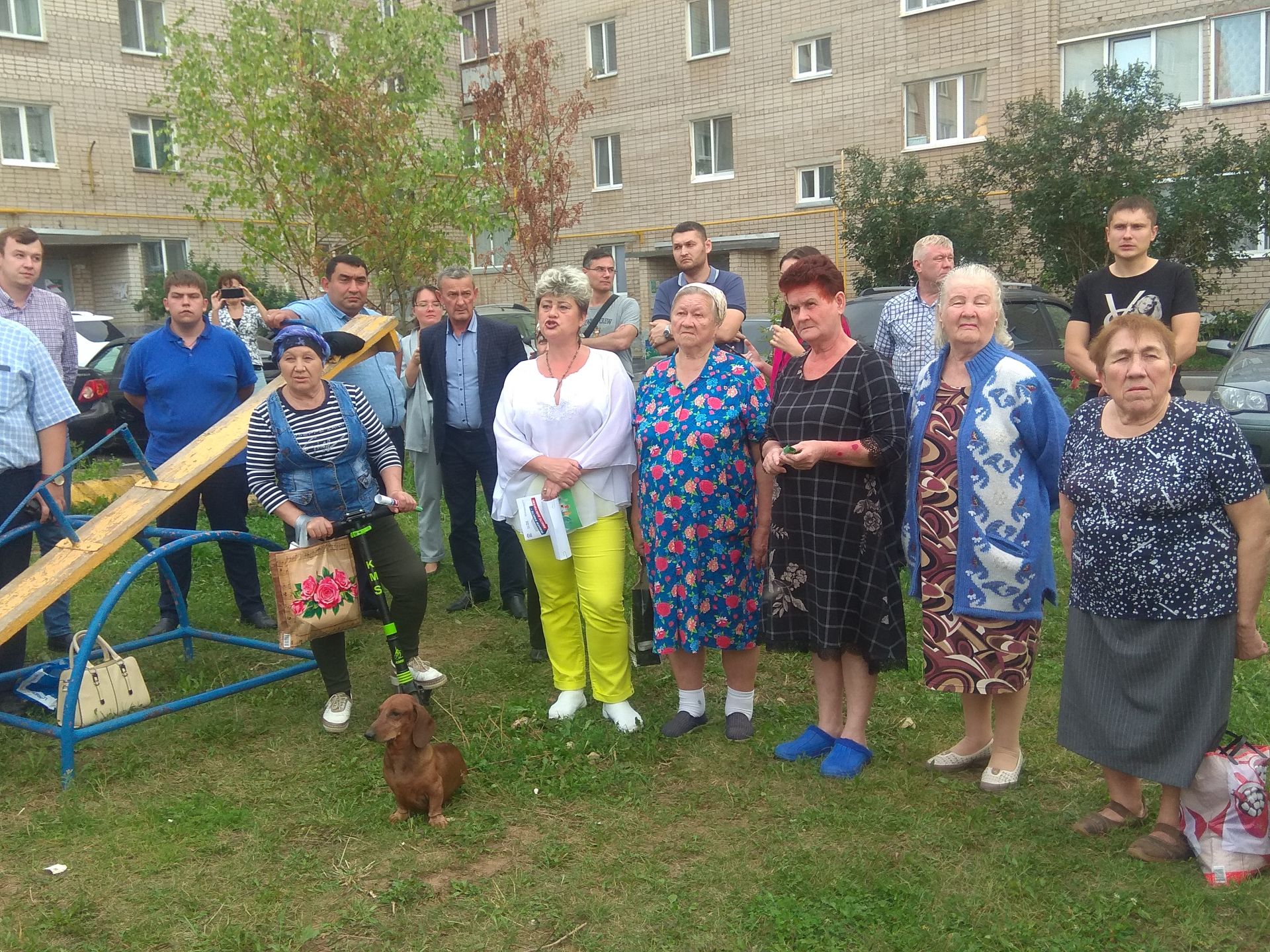 Детская площадка и скамейки:  как преобразится в Менделеевске двор по улице Менделеева