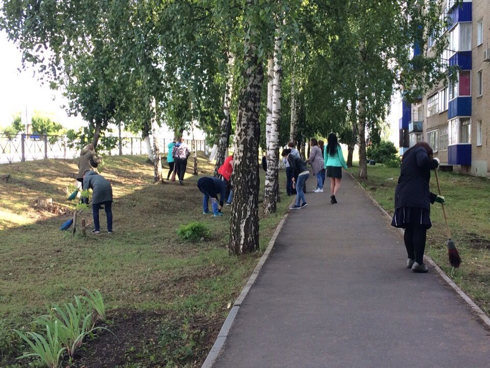 Перед Днём города в Менделеевске проводят генеральную уборку