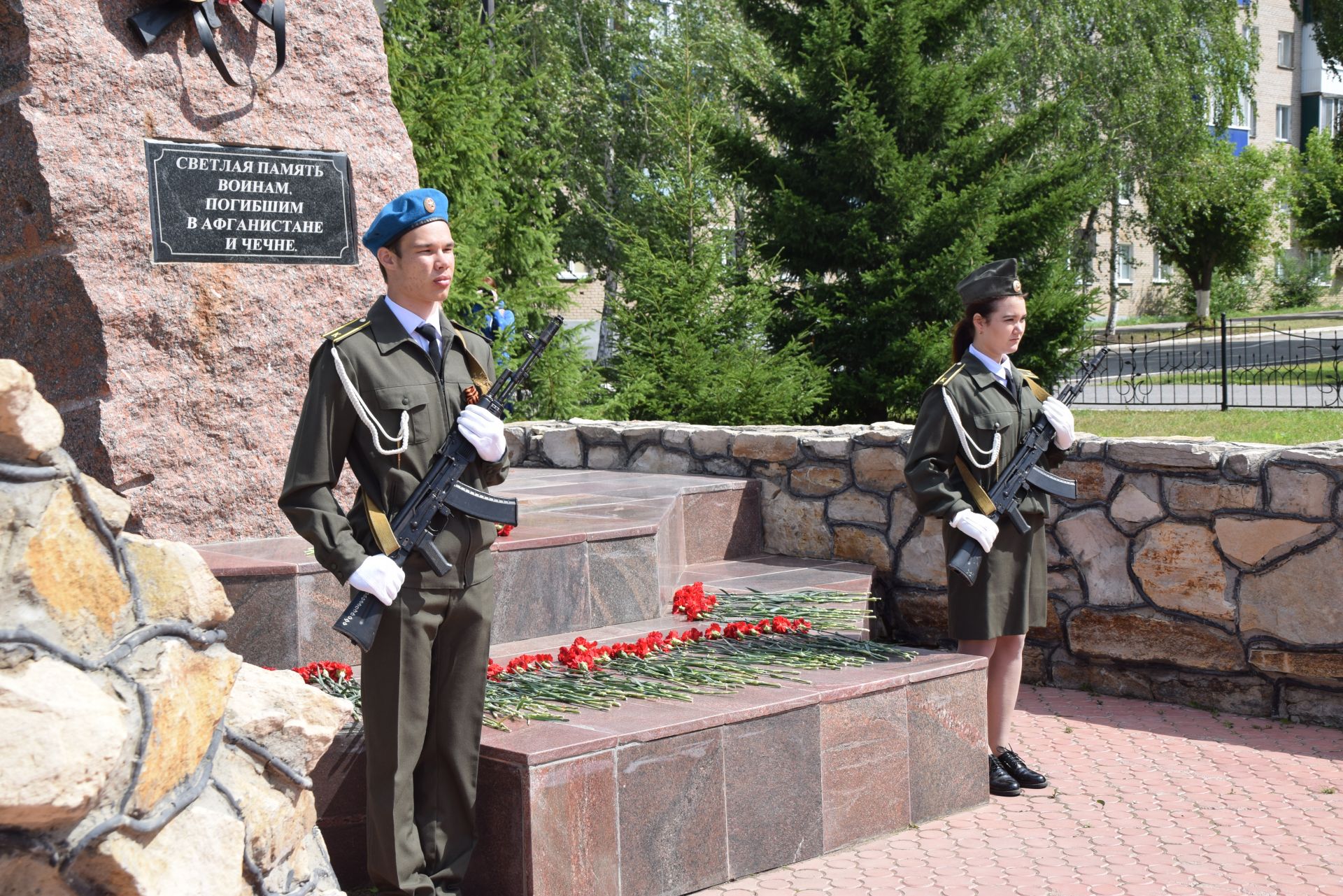 В Менделеевске отмечают День ВДВ