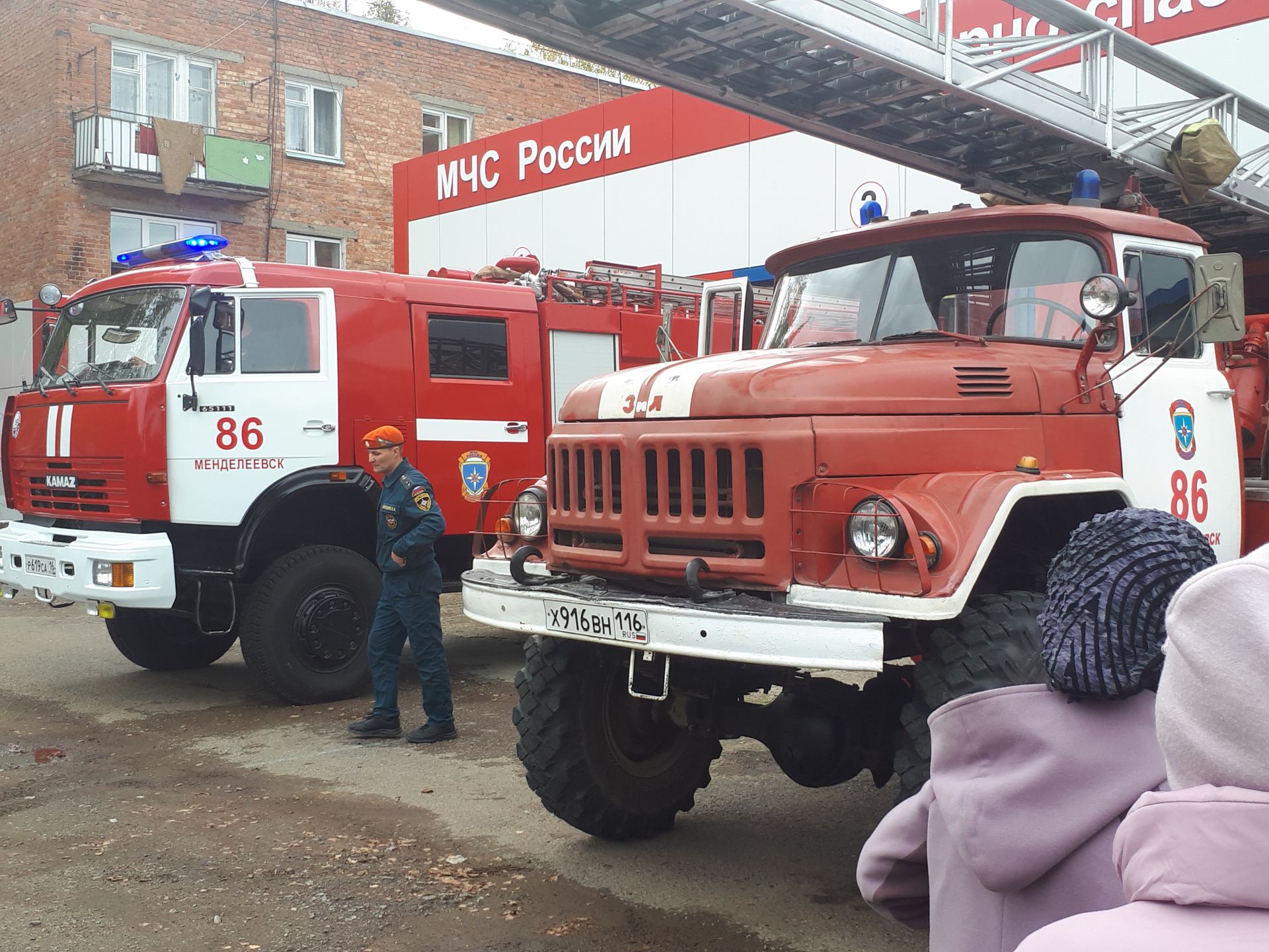 Учащиеся седьмой школы побывали с экскурсией в пожарно-спасательной части № 86