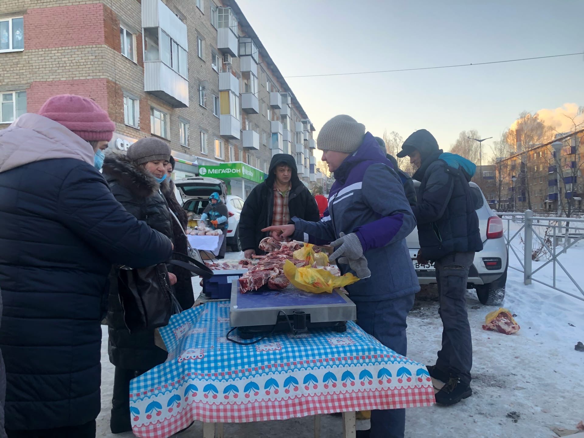 Менделеевцы рады предновогодним ярмаркам