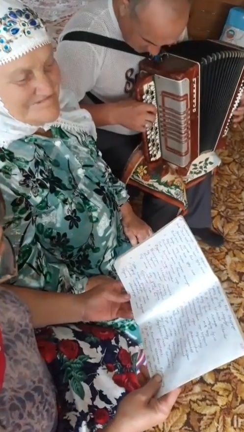 «С песней по жизни»: 90-летие отметила жительница Менделеевского района Халида Гайфиева