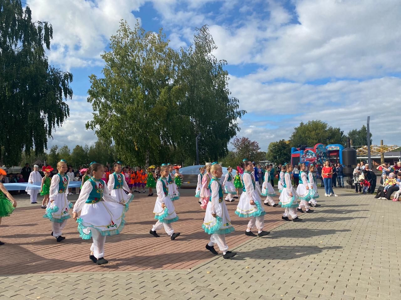 В парке «Ушковские острова» празднуют День города, День химика и 100-летие ТАССР