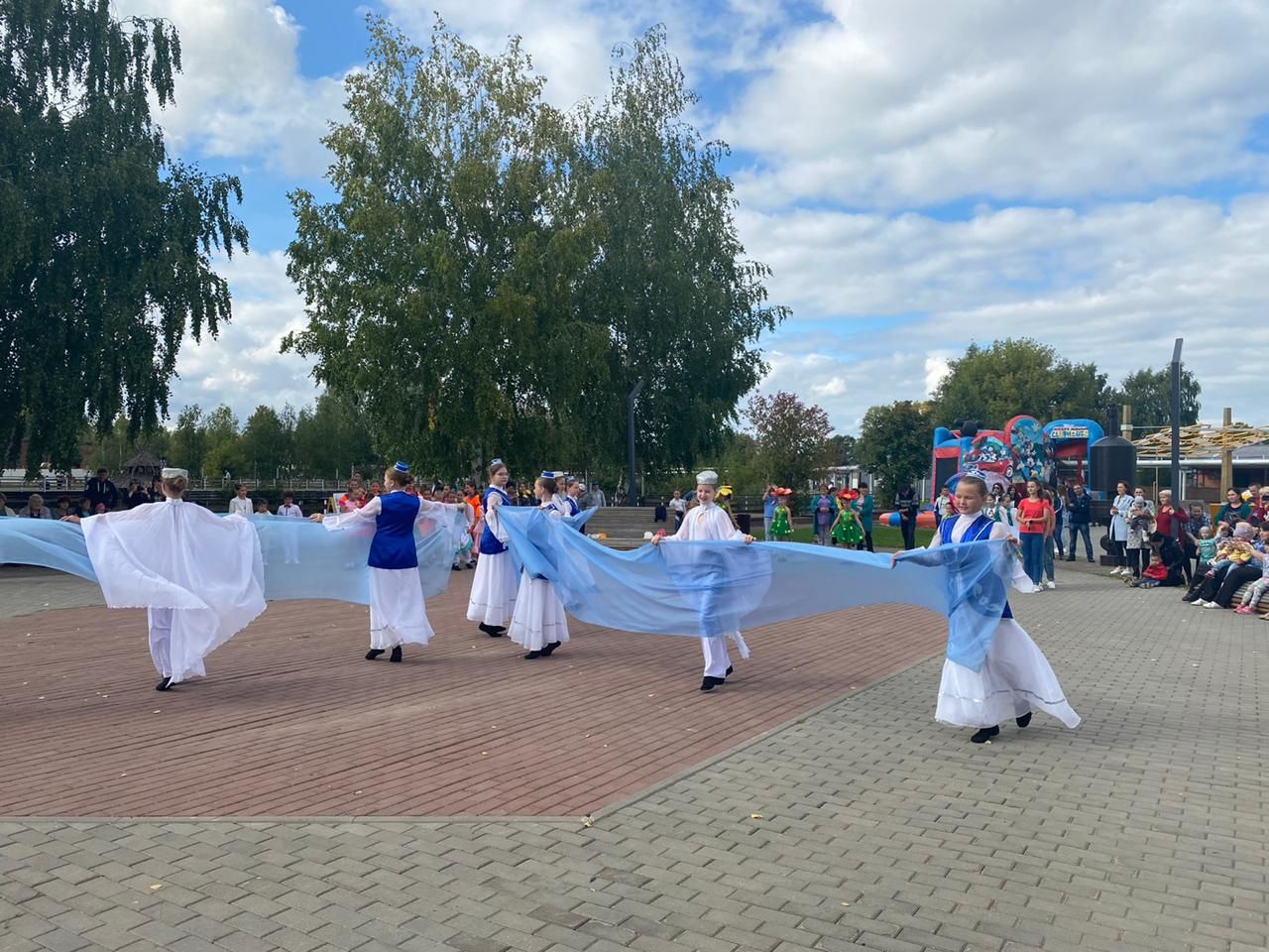 В парке «Ушковские острова» празднуют День города, День химика и 100-летие ТАССР