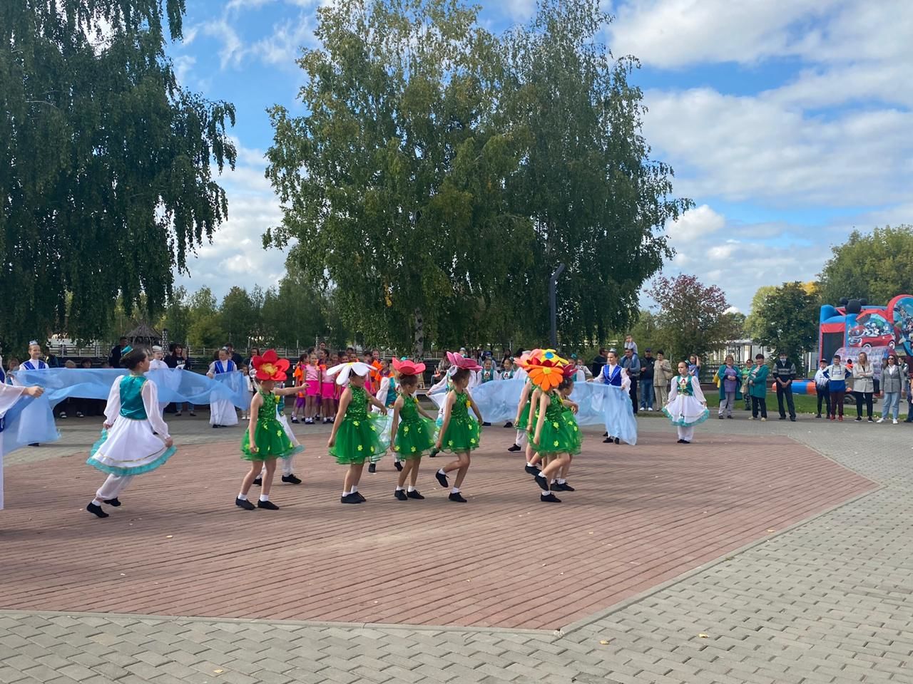 В парке «Ушковские острова» празднуют День города, День химика и 100-летие ТАССР