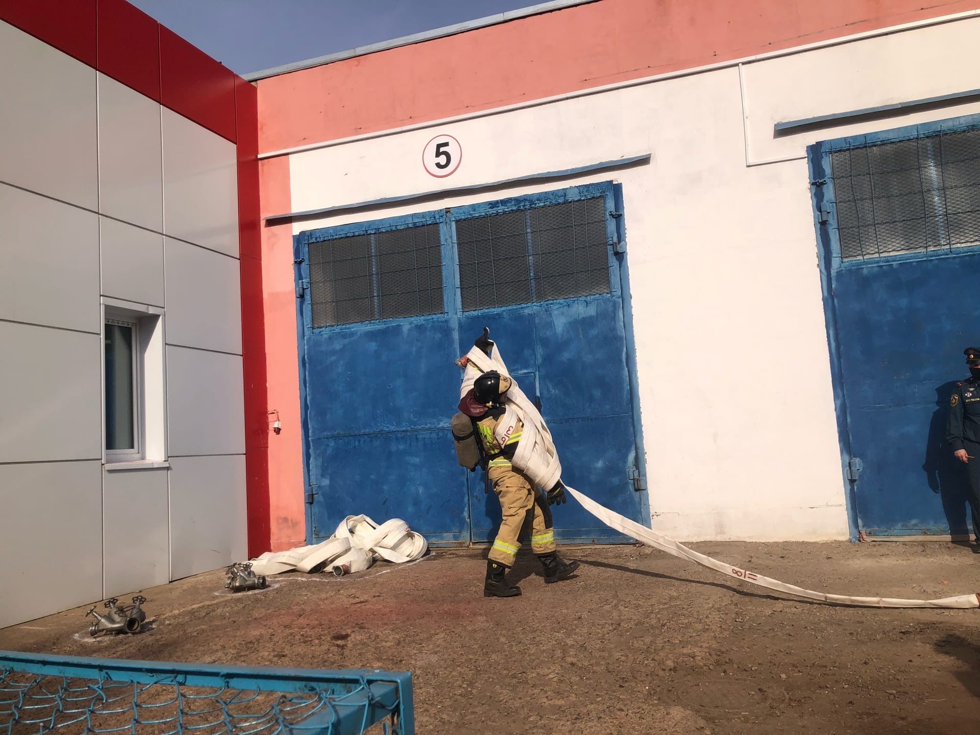 В Менделеевске проходят республиканские соревнования по пожарному многоборью