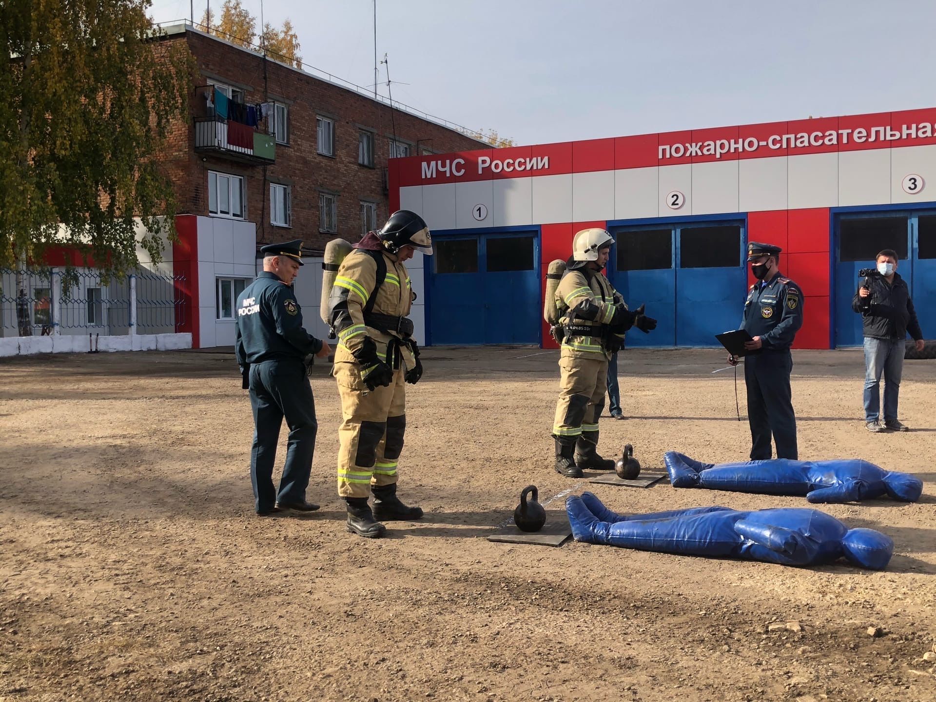 В Менделеевске проходят республиканские соревнования по пожарному многоборью