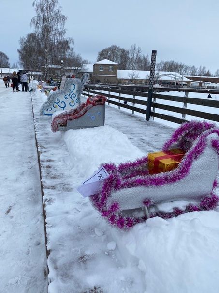 На рождественской ярмарке подвели итоги конкурса зимних санок