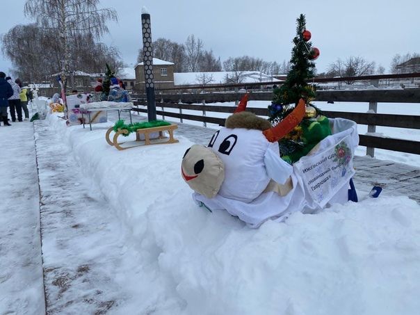 На рождественской ярмарке подвели итоги конкурса зимних санок