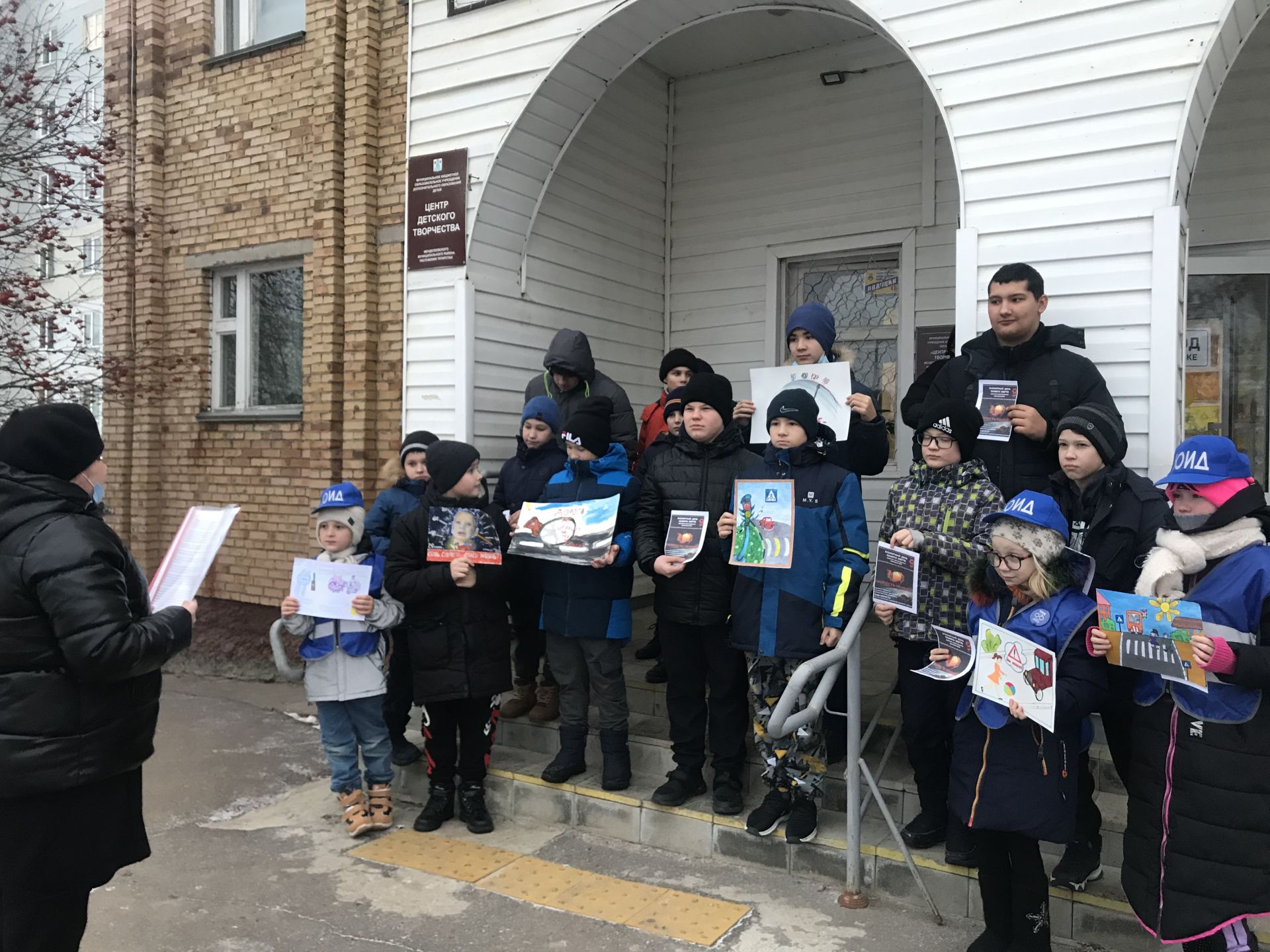 В Менделеевске прошла минута памяти