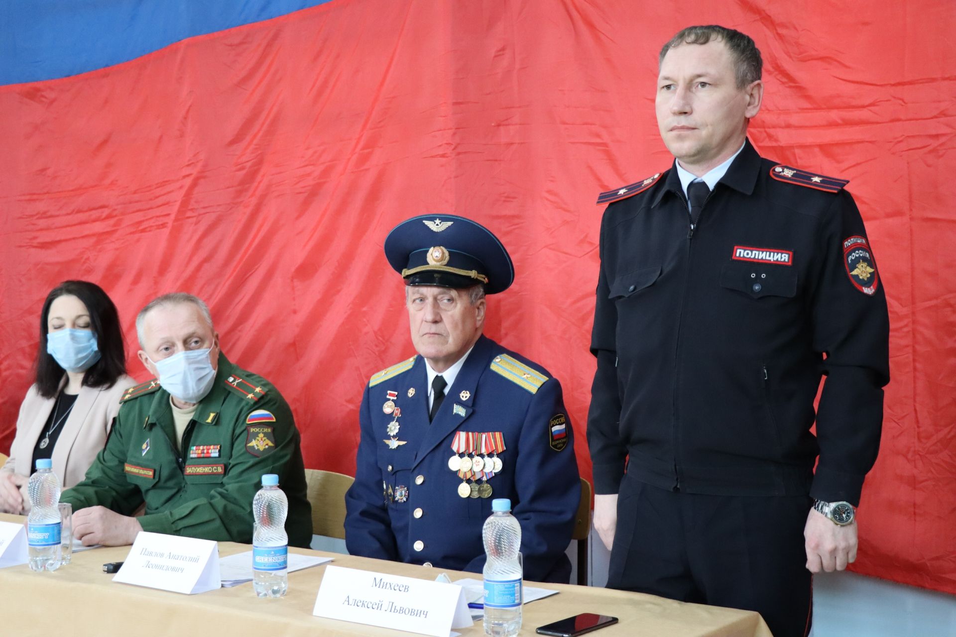 Менделеевские школьники показали мастерство выполнения строевых команд