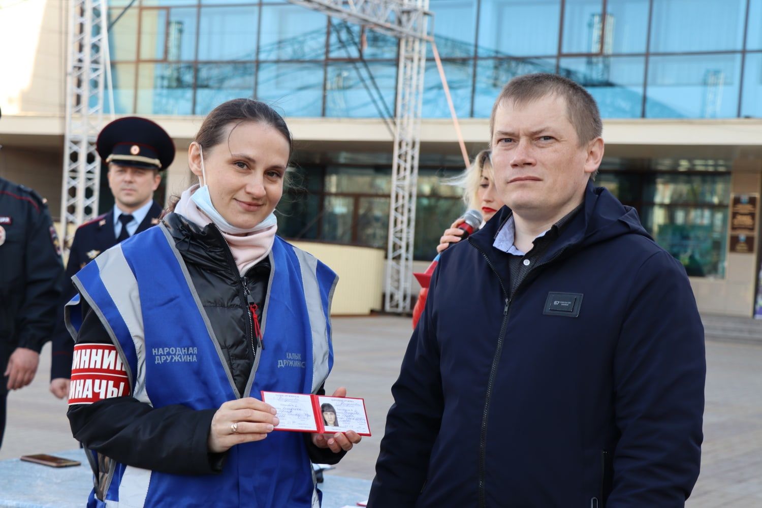 В Менделеевске вручили удостоверения членам Добровольной народной дружины