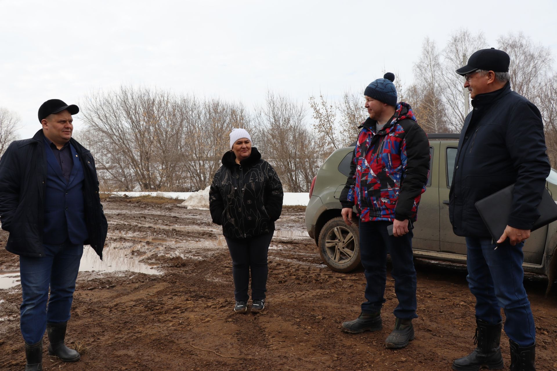 В хозяйствах Менделеевского района проверили готовность сельхозтехники к севу