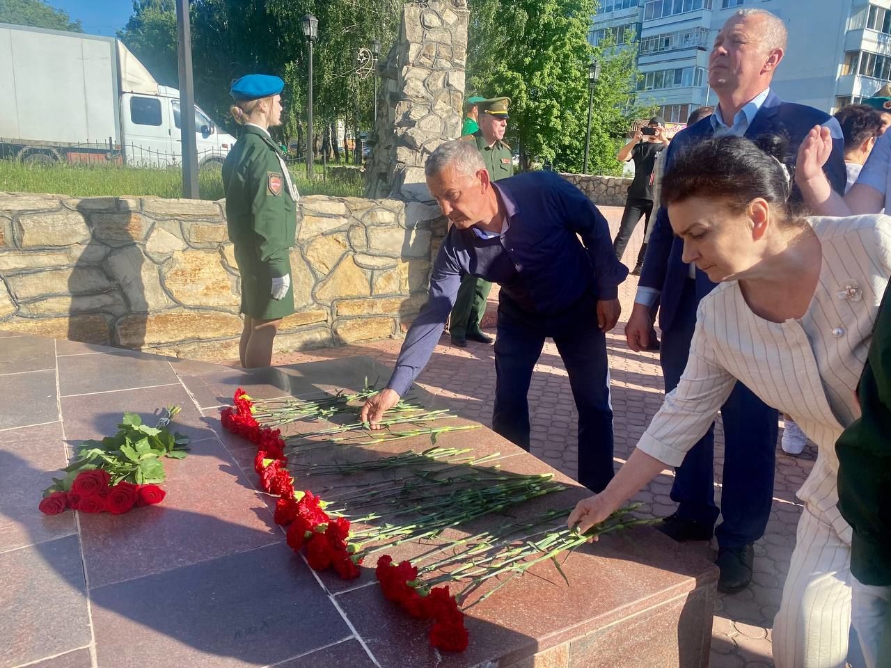 В Менделеевске прошёл митинг, посвящённый Дню пограничника