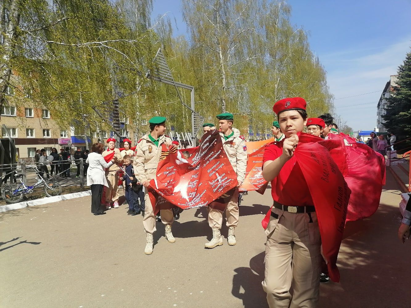 Марш памяти прошагал по аллее Героев Менделеевска