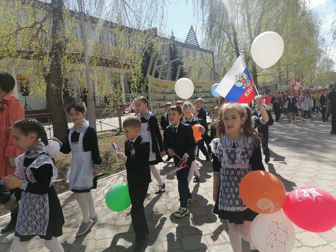 Марш памяти прошагал по аллее Героев Менделеевска