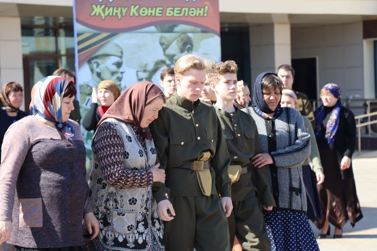 76-й Парад Победы стартовал в Менделеевске с площади ДК имени Гассара