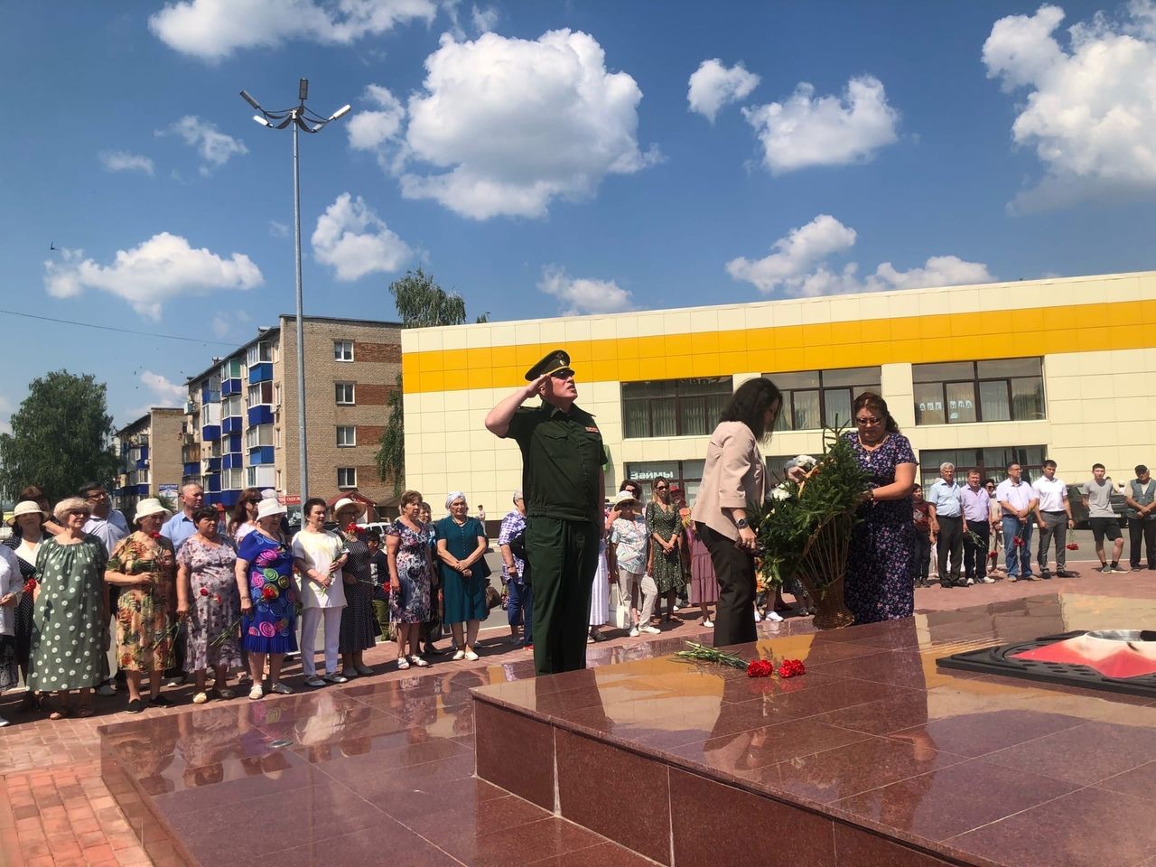 В Менделеевске состоялся митинг памяти и скорби