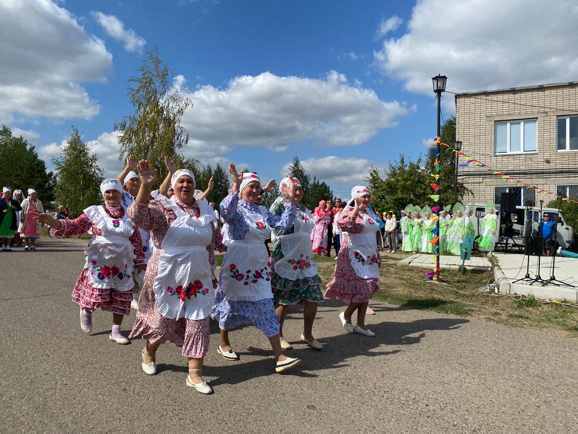 В&nbsp;селе Ижевка прошёл ЭТНО-фестиваль «Платок-символ нации»