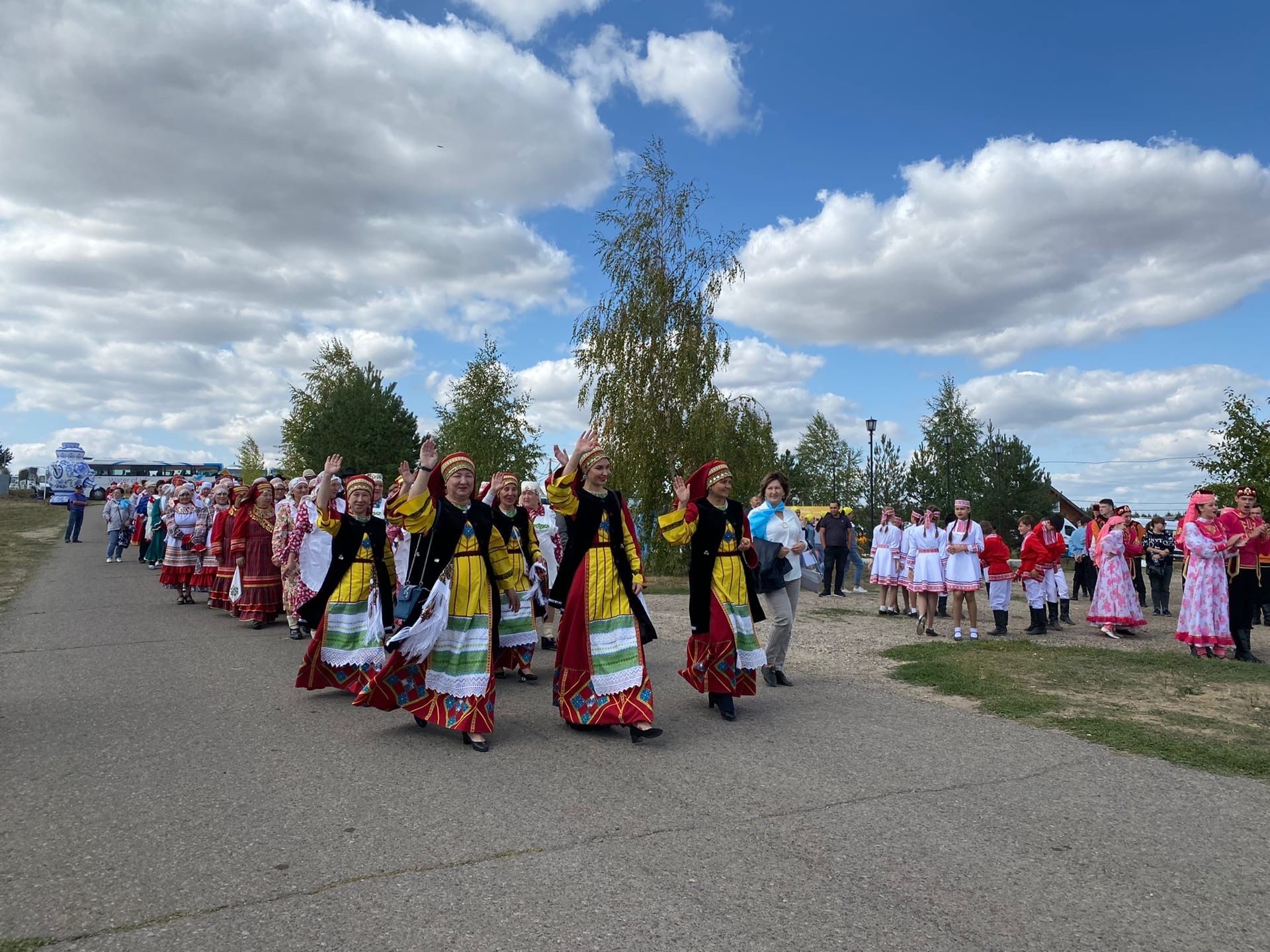 В&nbsp;селе Ижевка прошёл ЭТНО-фестиваль «Платок-символ нации»